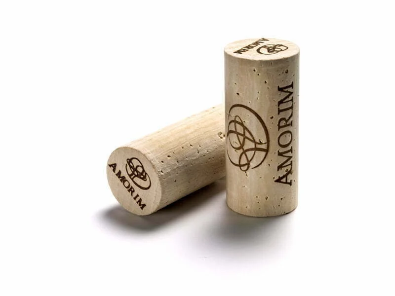 Rolha de cortiça valoriza preço médio do vinho