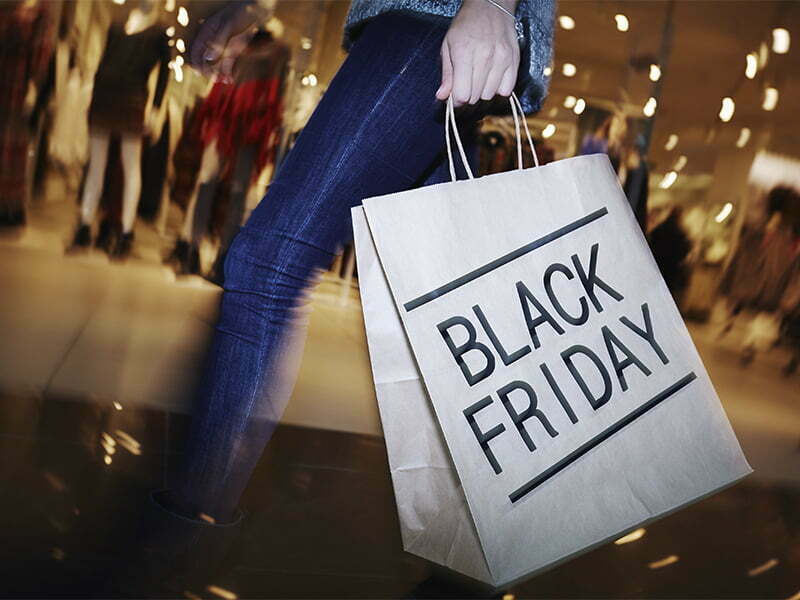 Cinco desafios e tendências que se colocam aos retalhistas nesta Black Friday