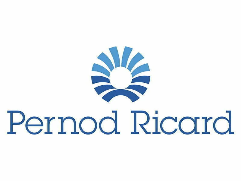 Pernod Ricard bane palhinhas de plástico