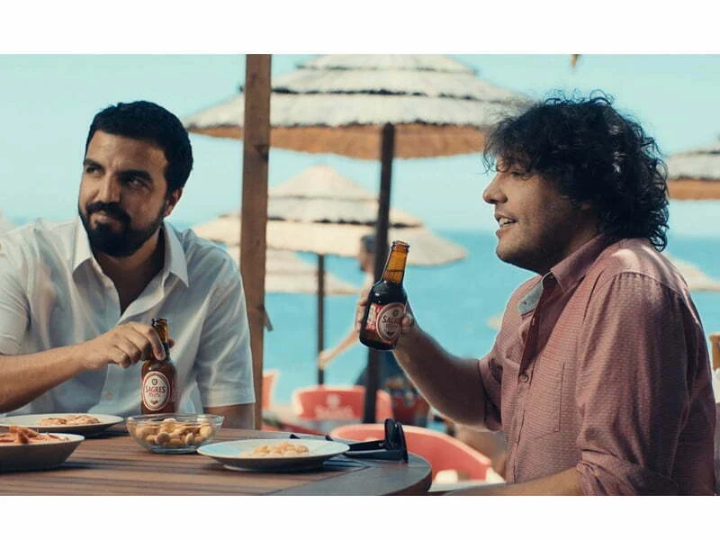 Cerveja Sagres lança hit de Verão com Salvador Martinha e César Mourão