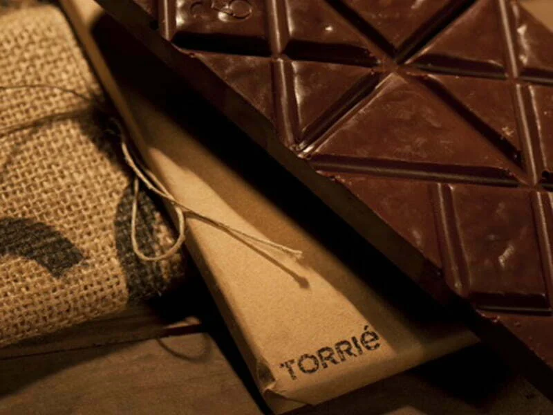 Torrié e Chocolataria Equador lançam chocolate com café