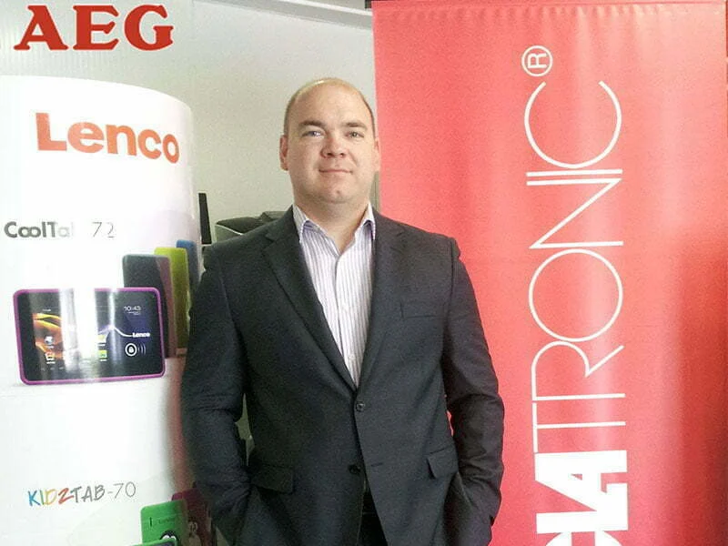 José Silva en el departamento de Ventas y Marketing de MEI EUROPA