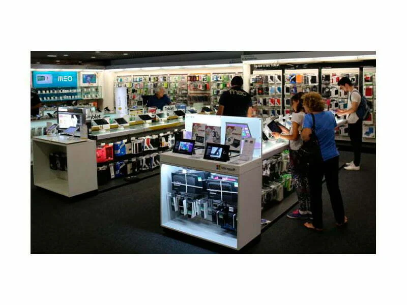 Fnac reabre su tienda en Colombo.