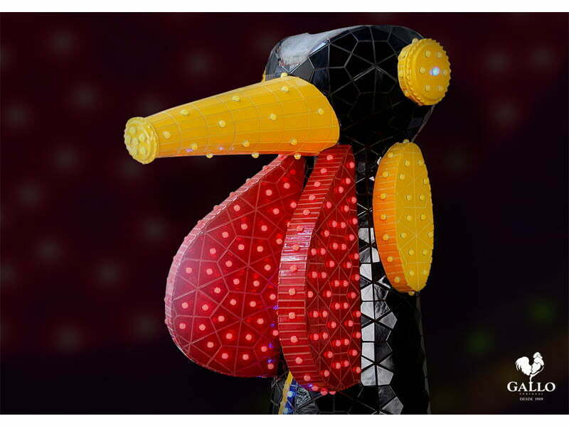 Gallo associa-se à artista Joana Vasconcelos na produção da obra pop Galo