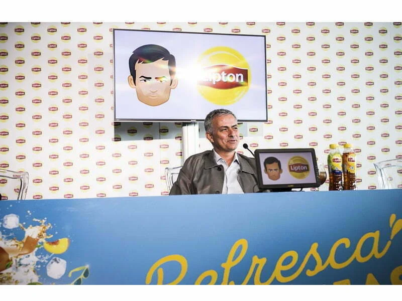 José Mourinho dá rosto a campanha de Lipton Ice Tea