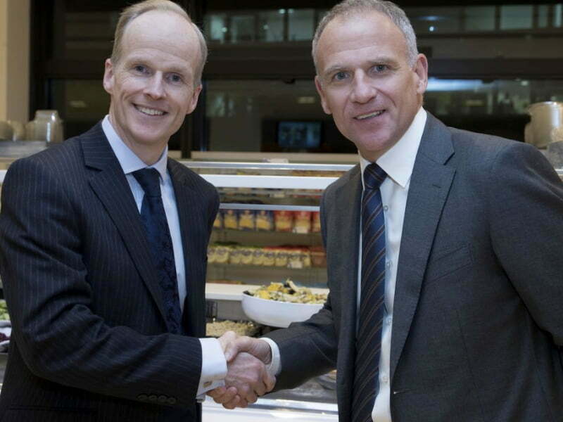 Tesco completa a aquisição da Booker