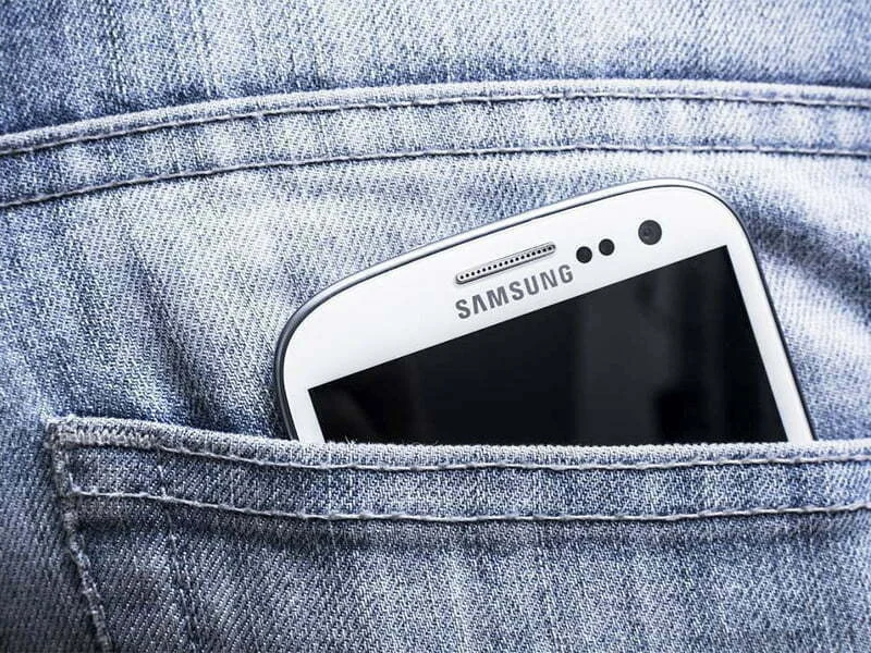 Vendas de smartphones caem pela 1.ª vez desde 2004