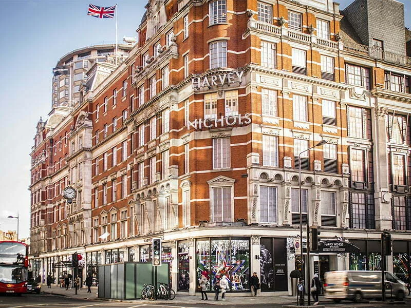 Harvey Nichols é a primeira loja departamento a juntar-se à Farfetch