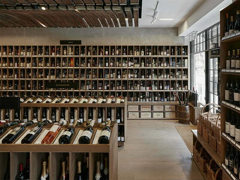 Mais antigo retalhista de vinhos lança a rolha de cortiça Helix no Reino Unido