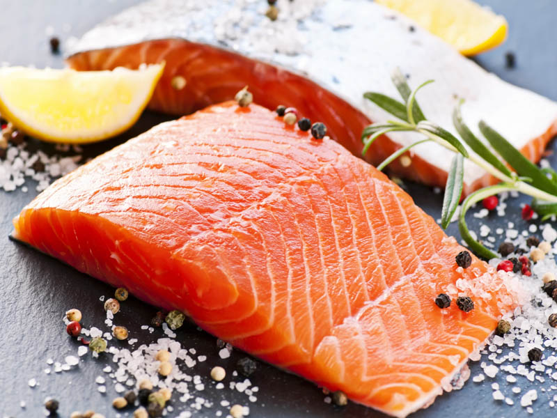 Procura asiática inflaciona preços do salmão