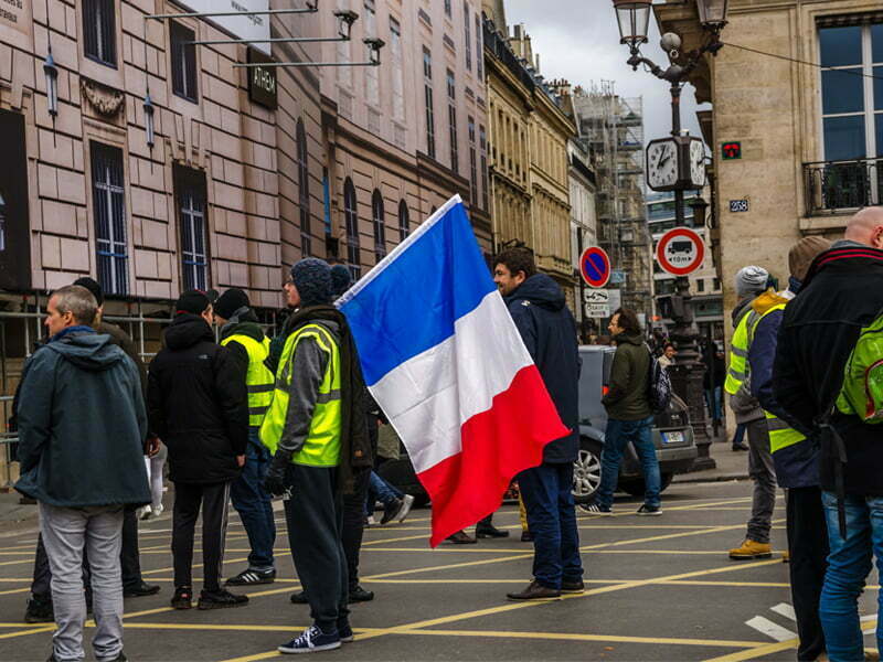Movimento dos coletes amarelos afeta atividade dos retalhistas franceses