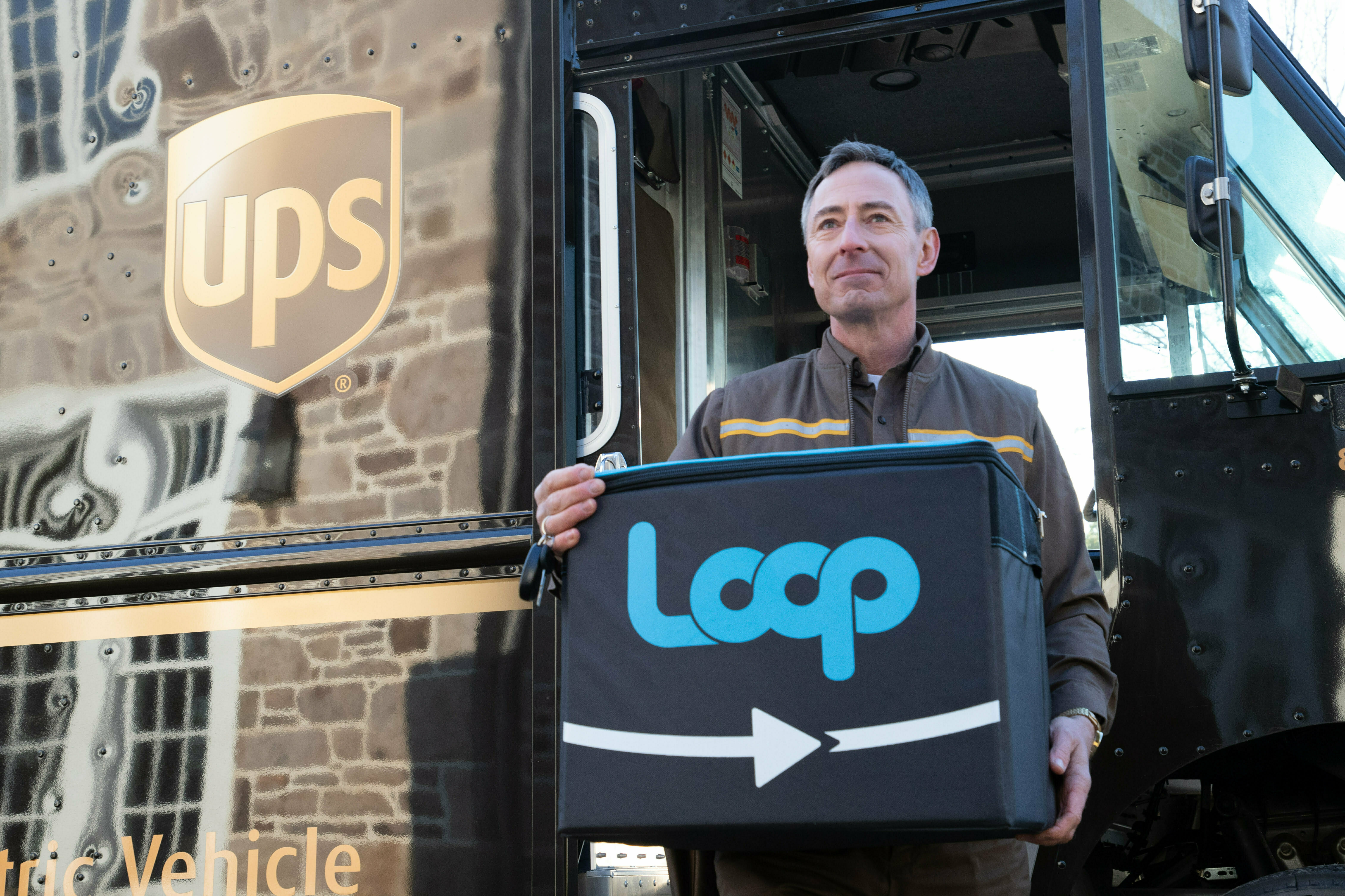 Loop permite que consumidores reduzam consumo de embalagens de bens de consumo descartáveis