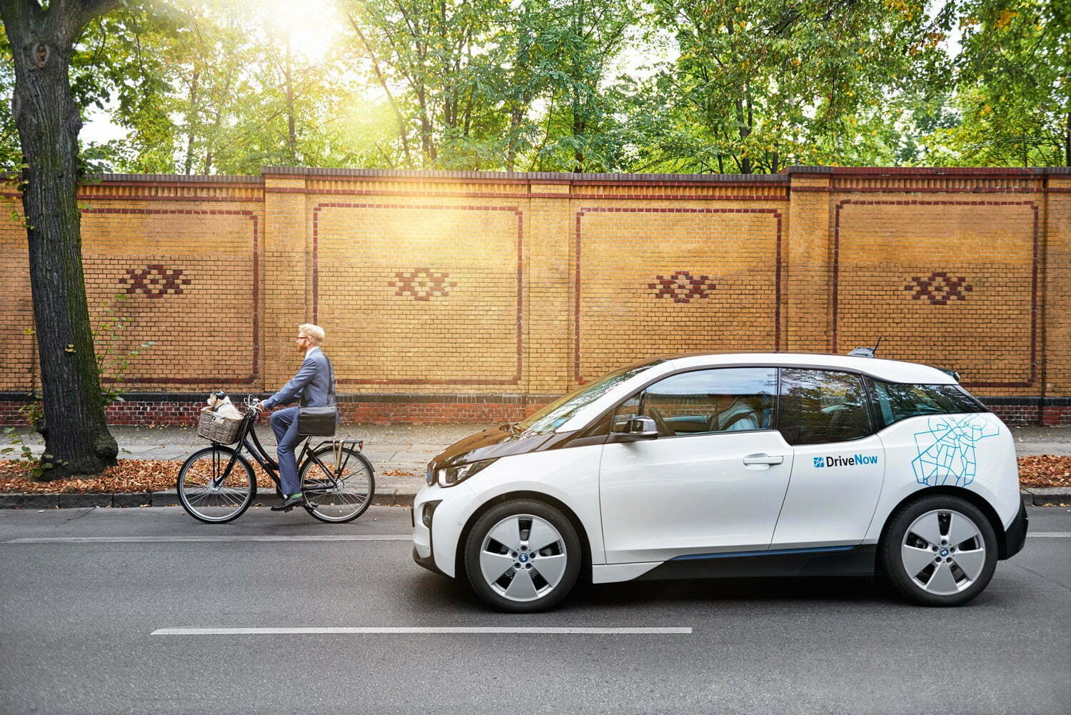 BMW Group e Daimler AG planeiam empresa conjunta de mobilidade