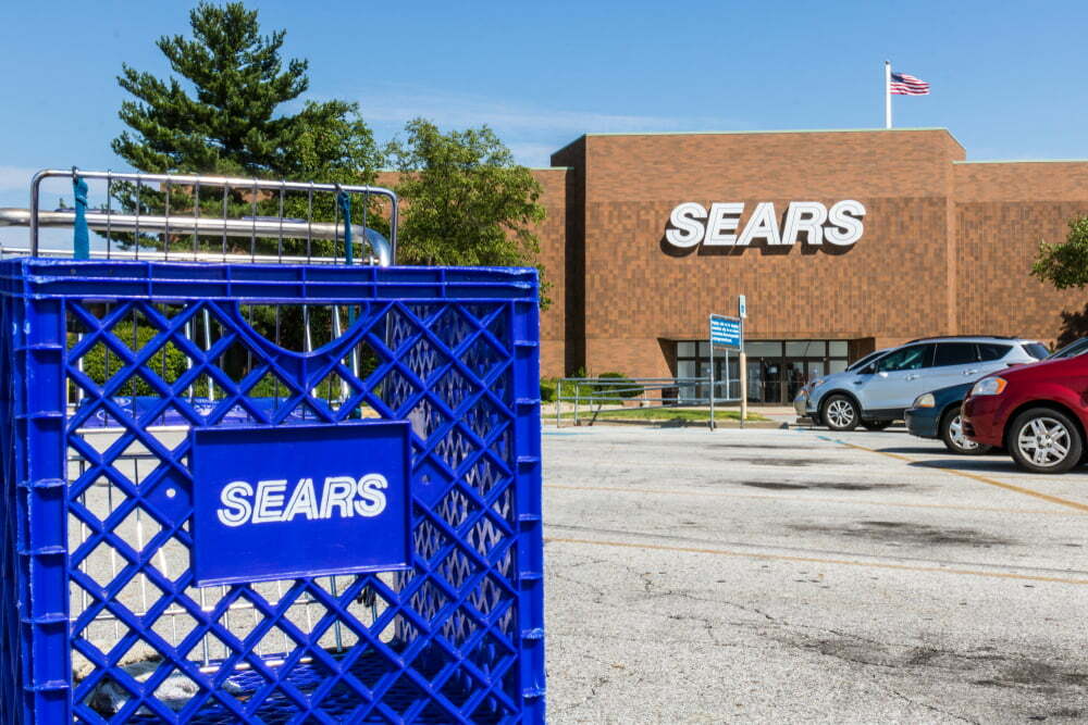 Sears adia liquidação