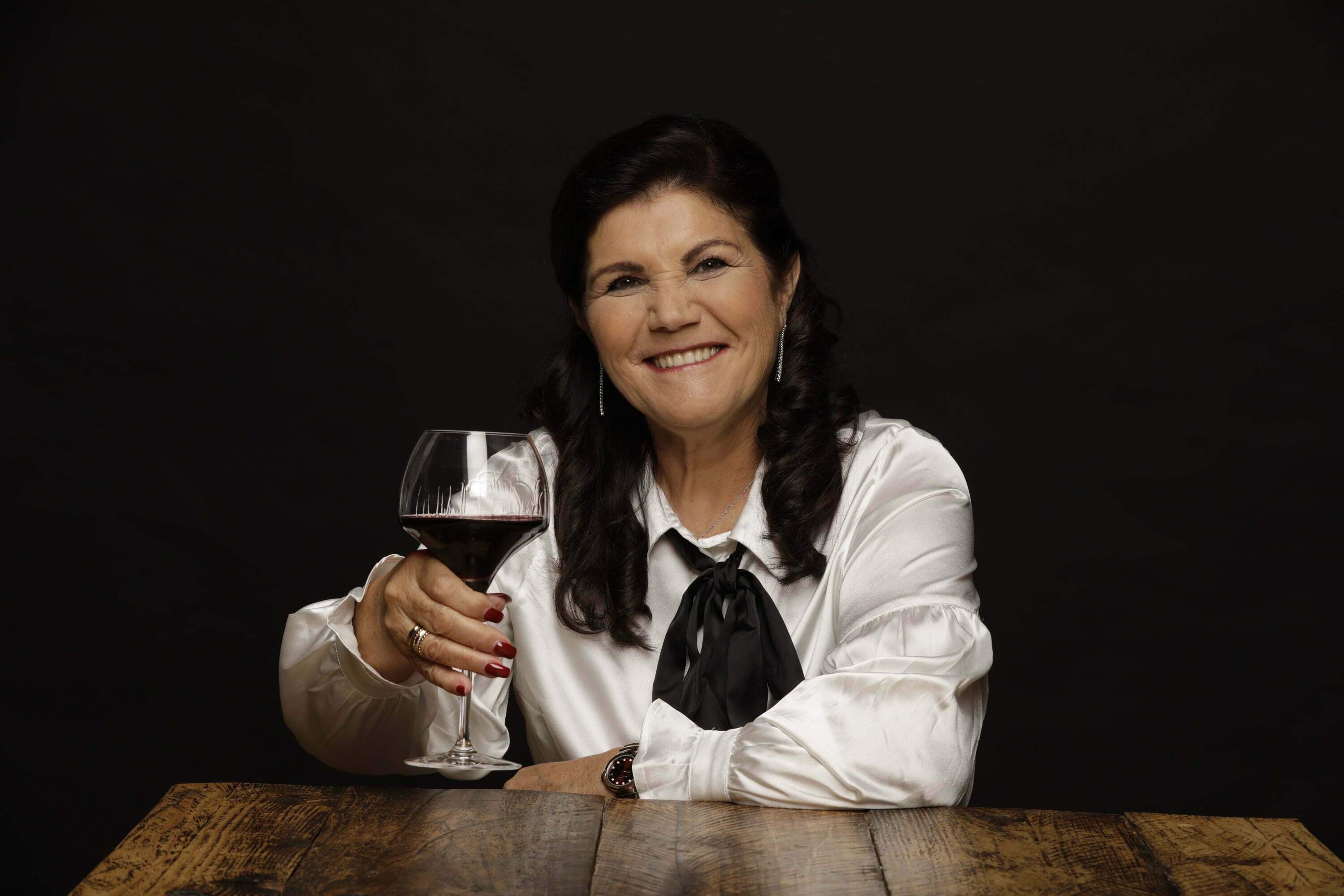 Dolores Aveiro lança marca de vinhos e azeite