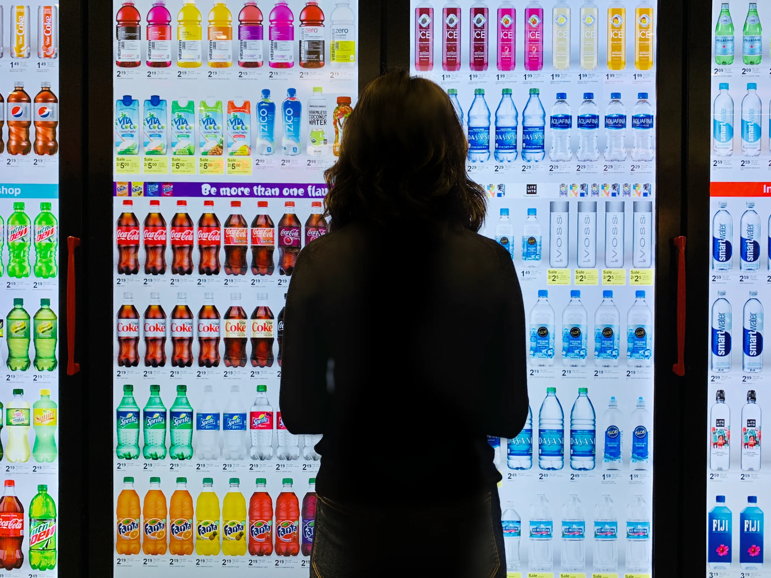 Walgreens instala lineares que elaboram perfis de compradores