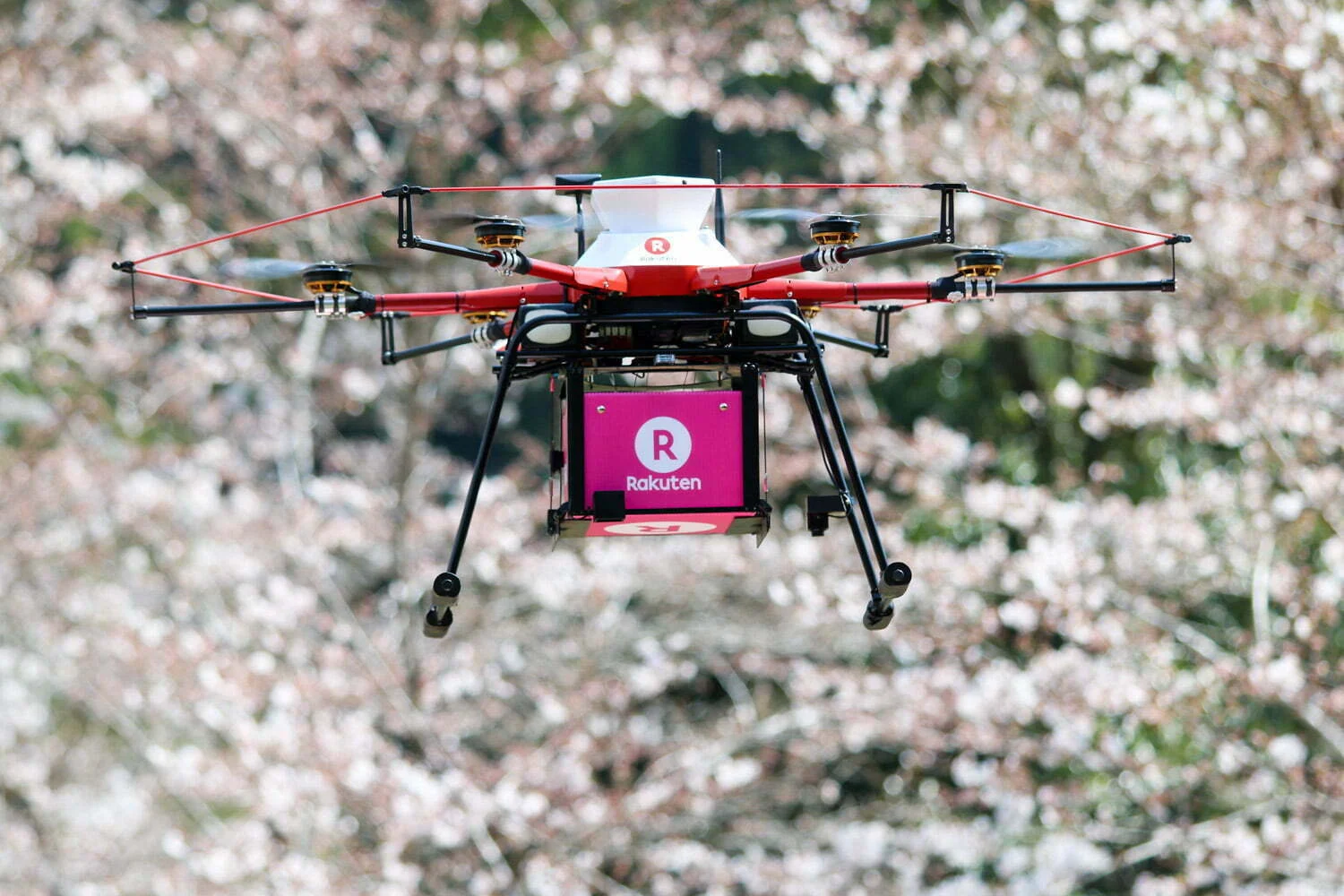 Rakuten e JD.com em aliança para entregas com drones e robots