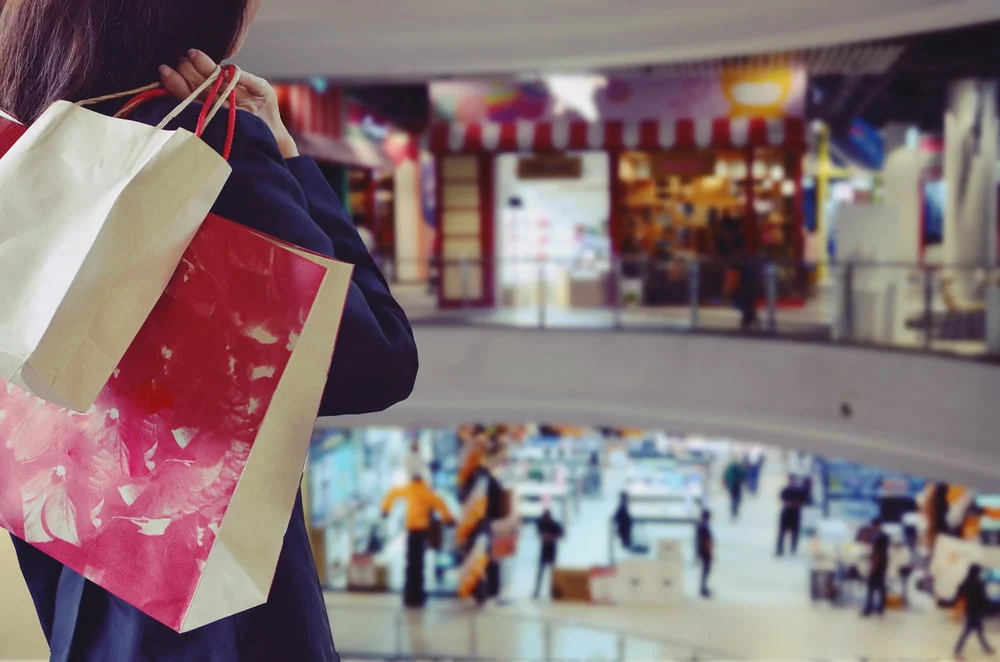 Vendas das lojas dos centros comerciais ultrapassam em 20% os níveis pré-pandemia