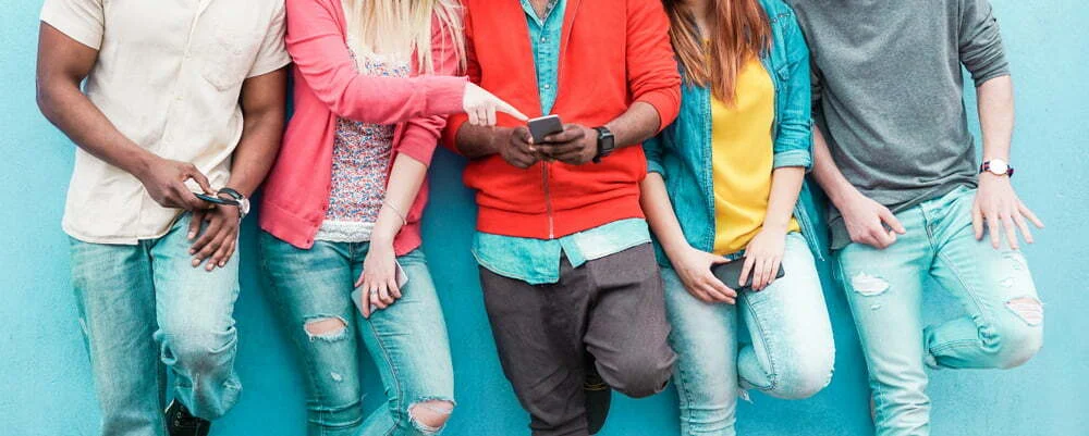 36% dos shoppers da Geração Z e dos Millennials vai aumentar os gastos em loja