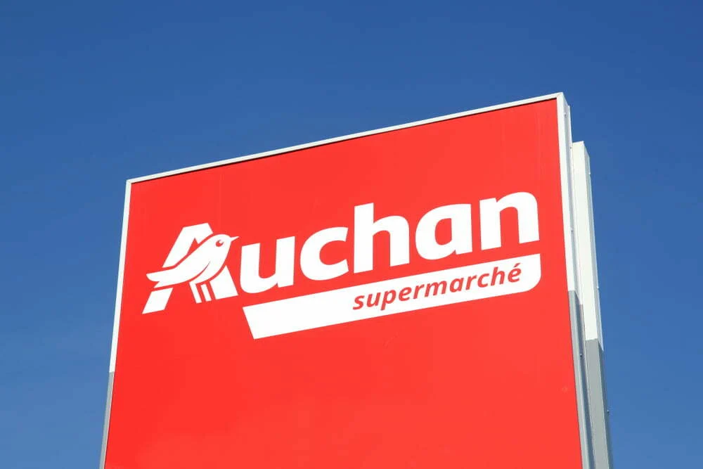 Auchan vende lojas em França