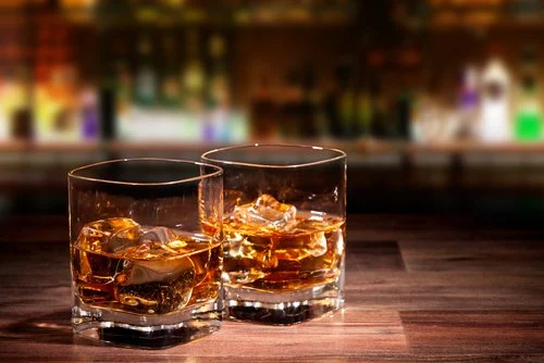 Produtores europeus assinam memorando de entendimento para fornecer valor energético das bebidas espirituosas