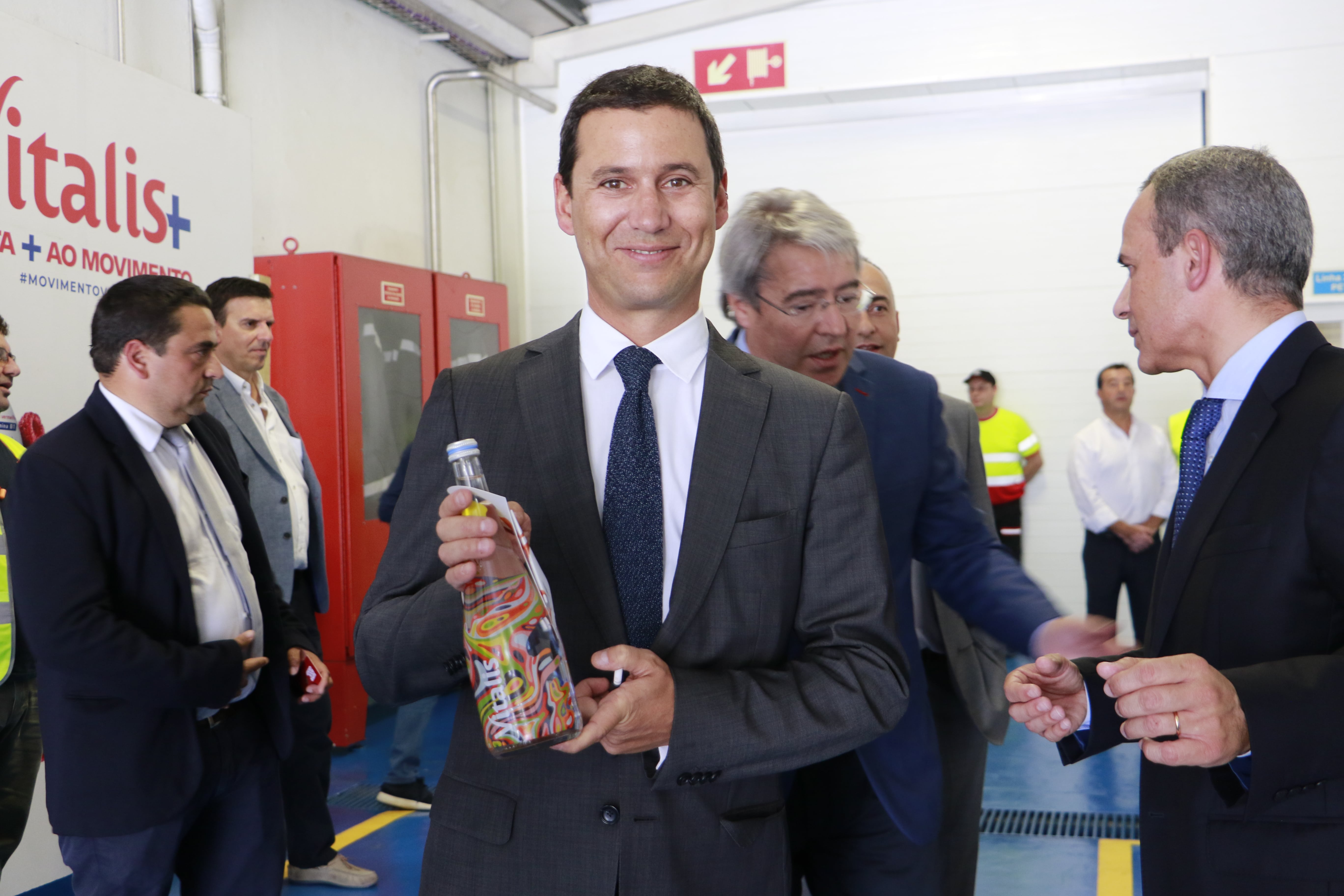 Secretário de Estado da Energia visita centro de captação e enchimento de Vitalis