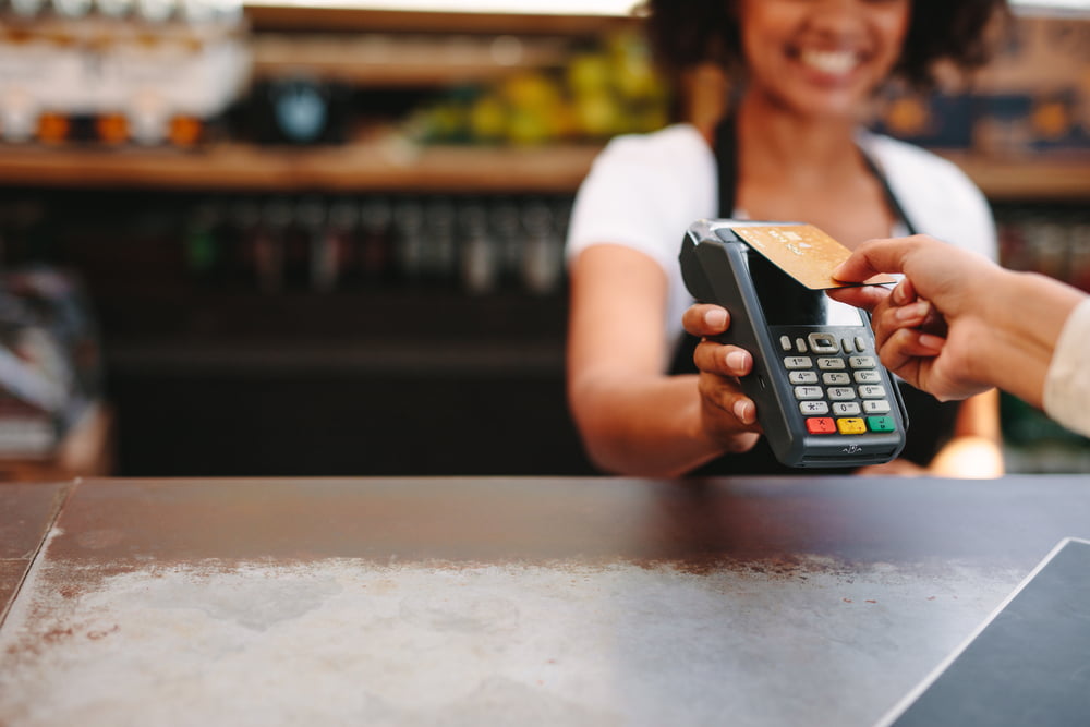 Estrangeiros geram aumento de 22% nos pagamentos contactless em Portugal