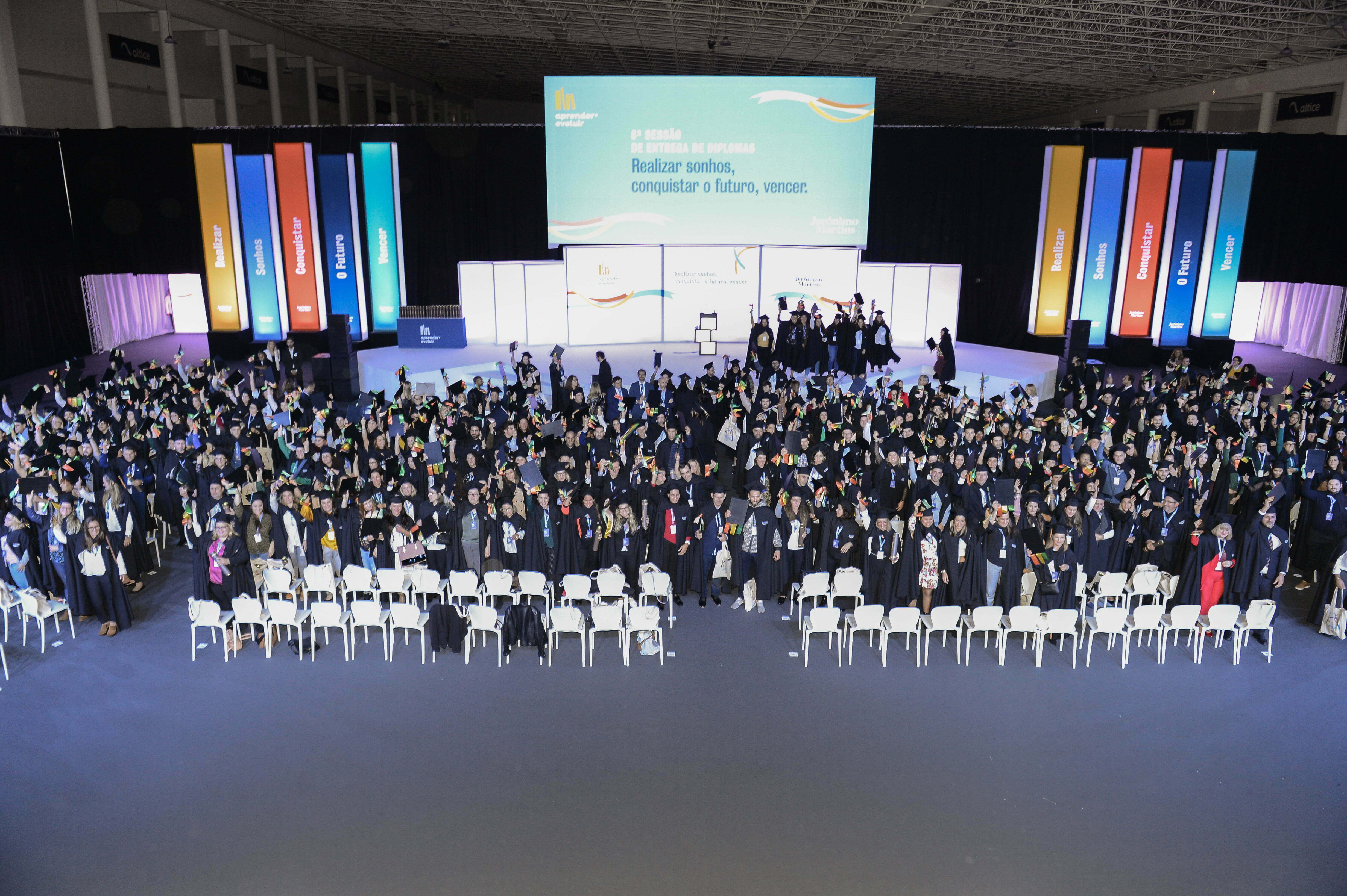 378 colaboradores do Grupo Jerónimo Martins concluem 9.º e 12.º anos de escolaridade