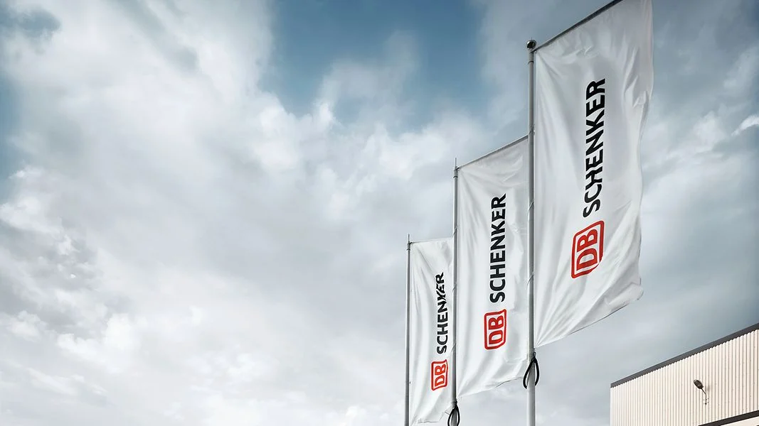 DB Schenker e Lufthansa Cargo operam o primeiro voo de carga neutro em CO2