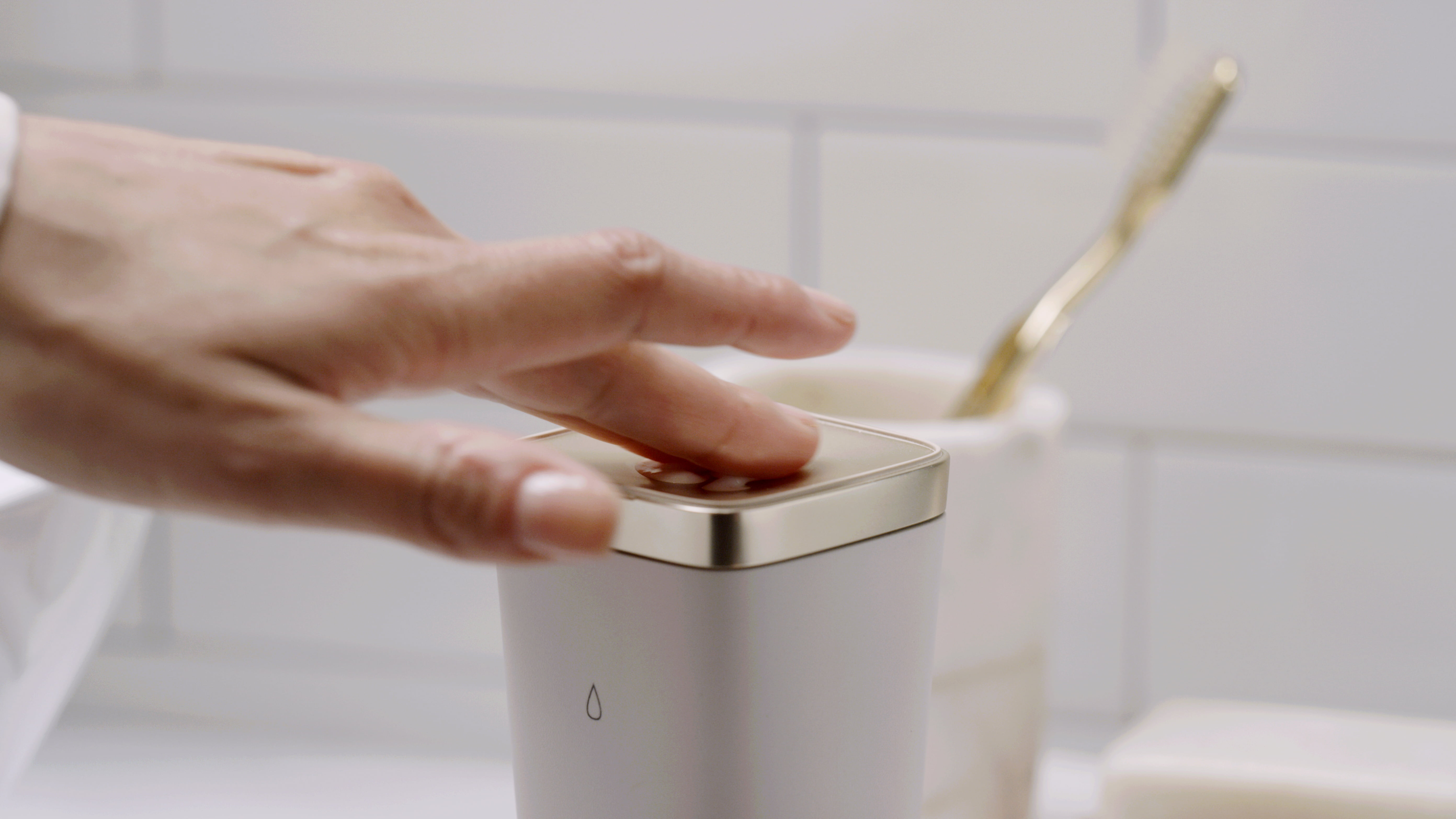 L’Oréal lança o primeiro dispositivo para personalizar cuidados de pele e cosméticos em casa