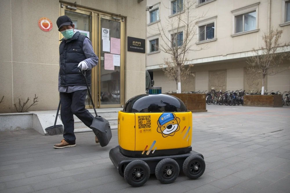 Procura por robots para entregas dispara com surto de coronavírus