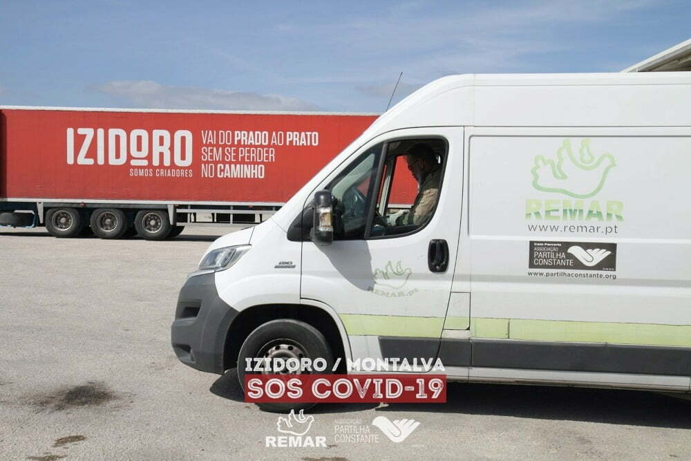 Izidoro doa uma tonelada de bens alimentares a instituições de solidariedade social