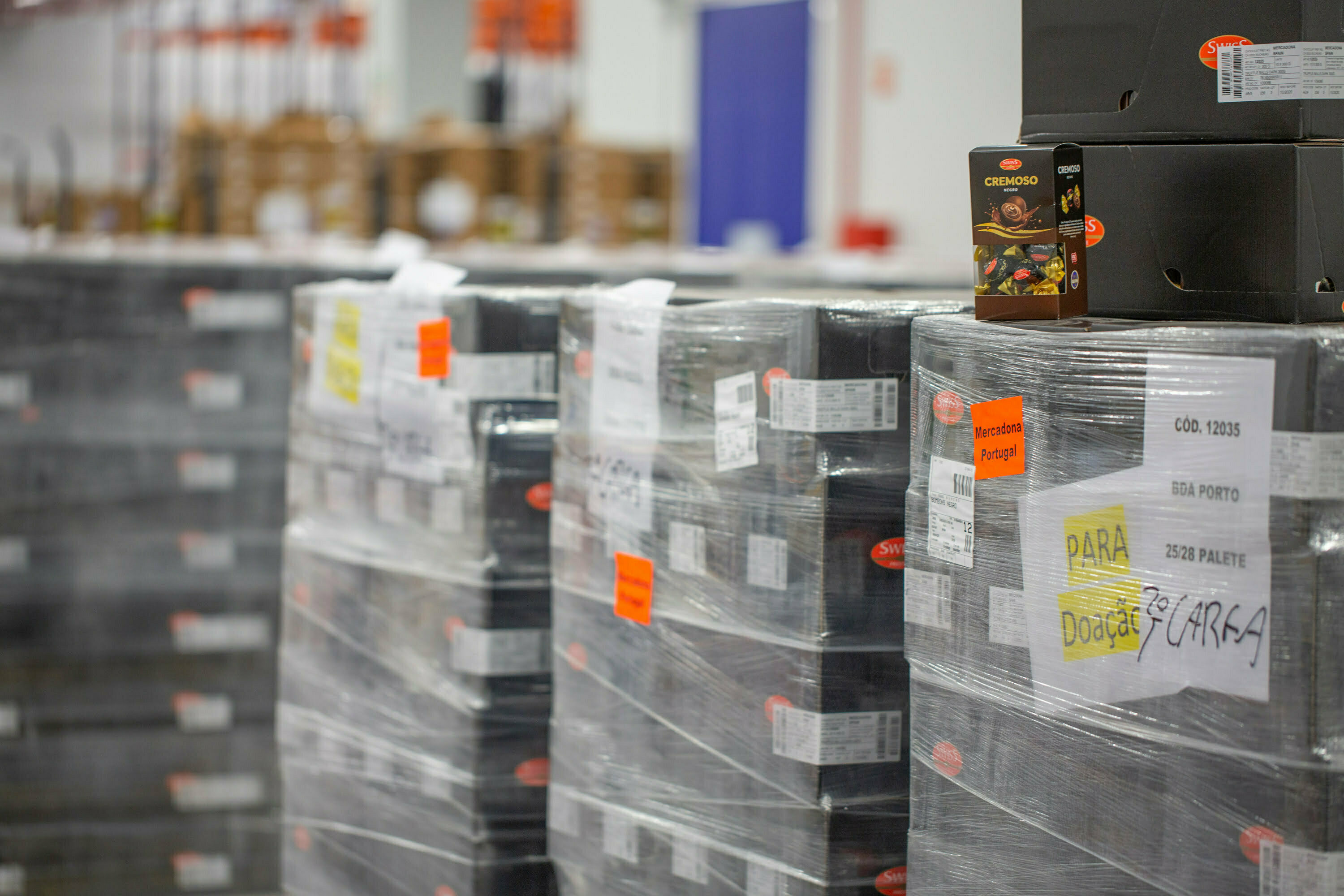 Mercadona entrega 20 mil quilos de chocolate ao Banco Alimentar Contra a Fome do Porto