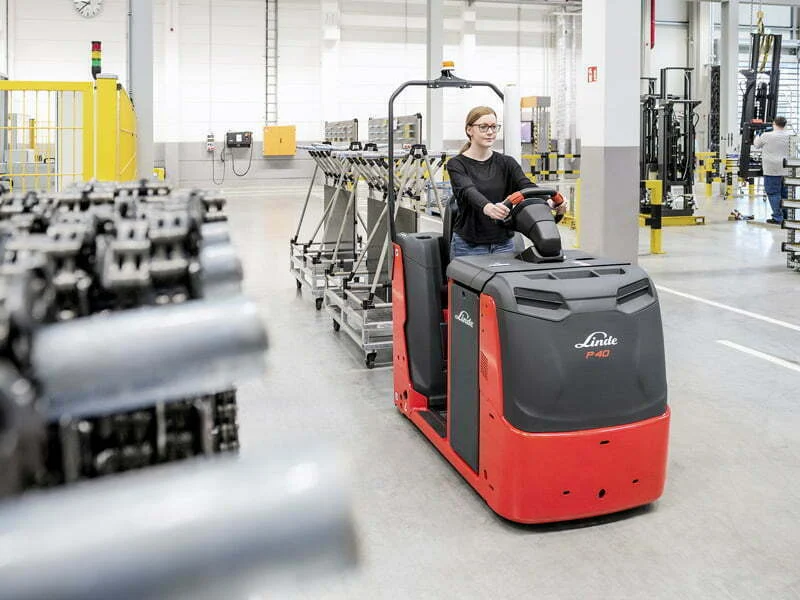 Novos tratores de reboque Linde Material Handling