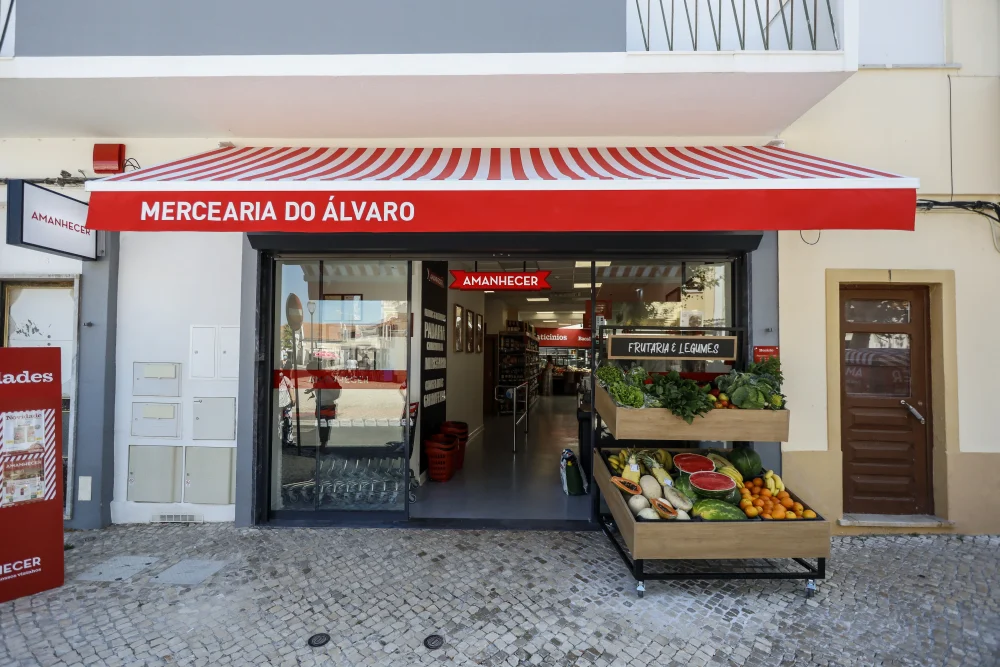 Amanhecer “inaugura” loja na telenovela Terra Brava