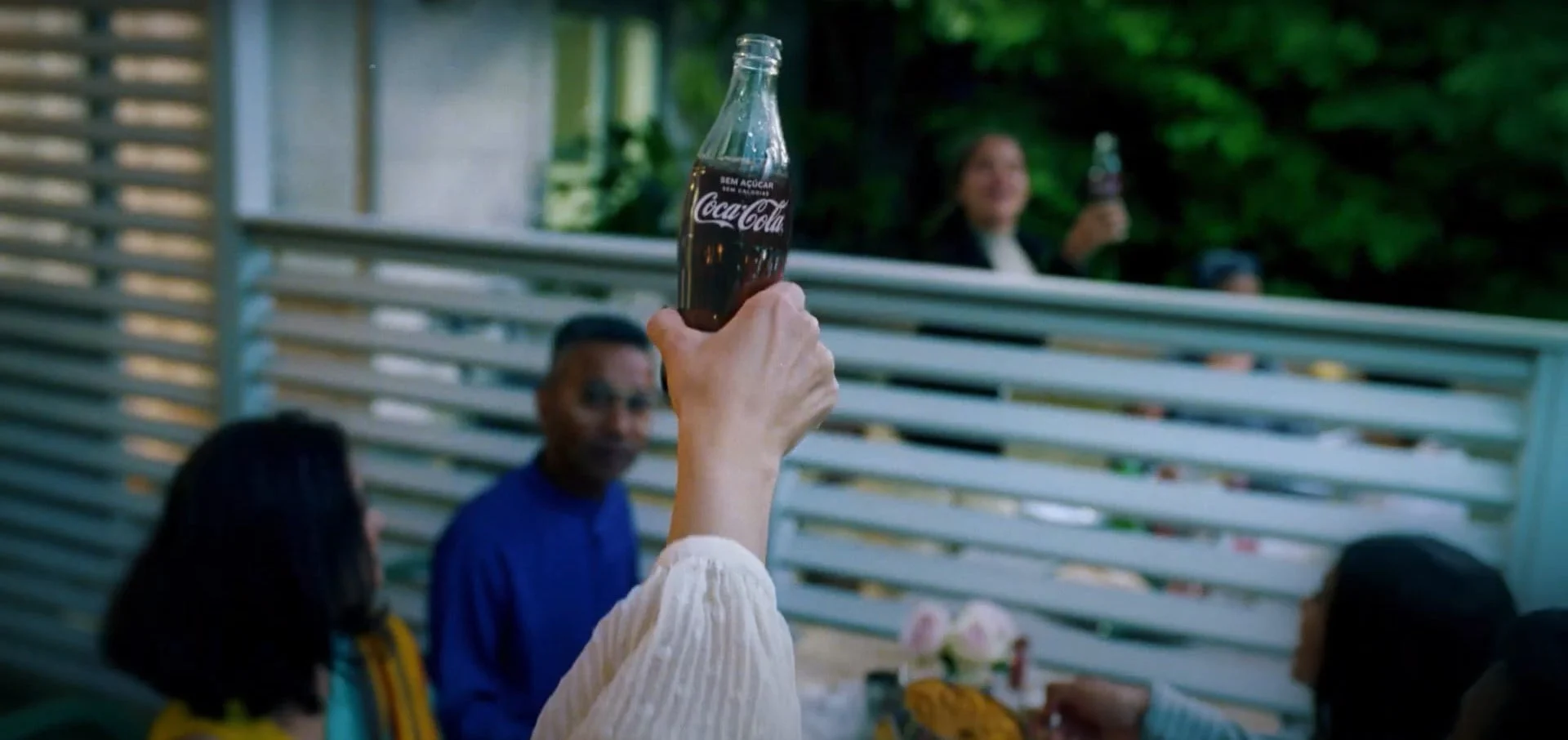 Coca-Cola regressa à publicidade com mensagem otimista