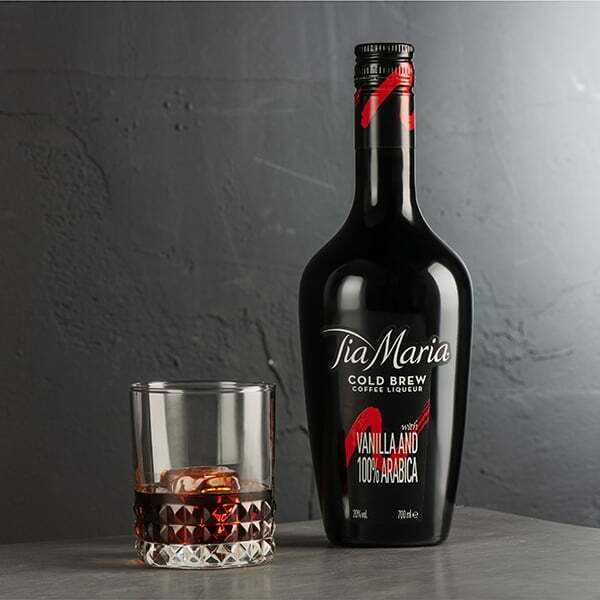 Tia Maria faz “upgrade” estético que começa pela garrafa