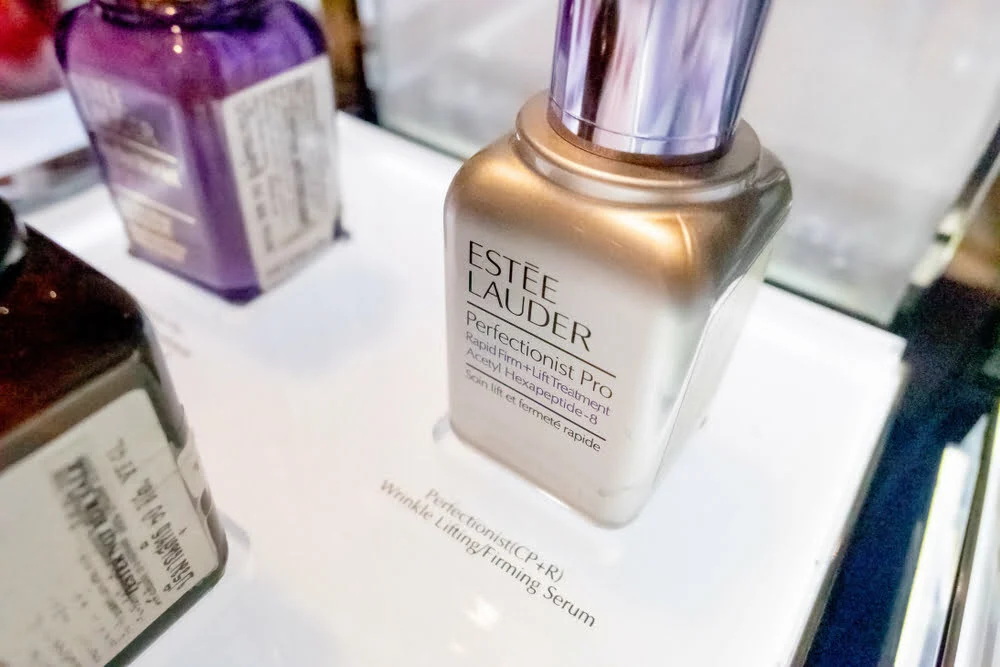 Estée Lauder vai eliminar 2.000 postos de trabalho