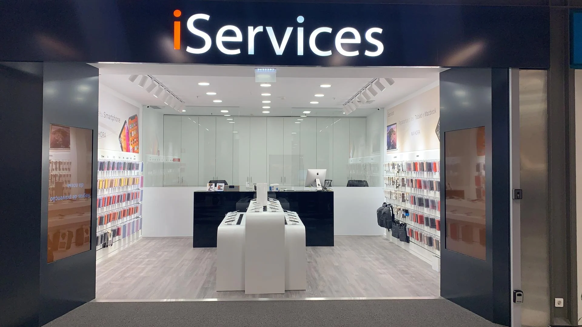 iServices mantém todas as lojas abertas