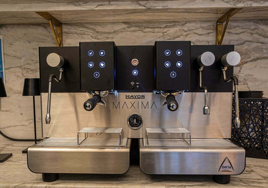 Delta Cafés lança máquina de que utiliza comunicação sem fios para o canal Horeca