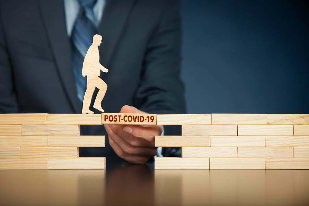 Economia pandémica crónica, mentalidade resiliente e Carpe Diem são as 3 fases no regresso à normalidade