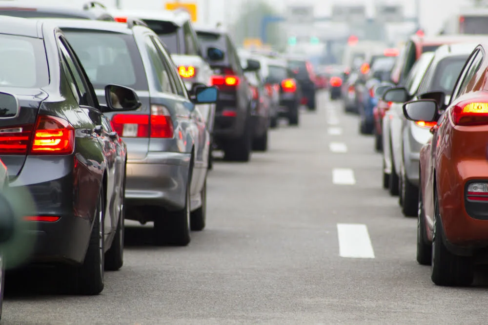 92% dos portugueses tem carro próprio e mais de metade utiliza-o todos os dias