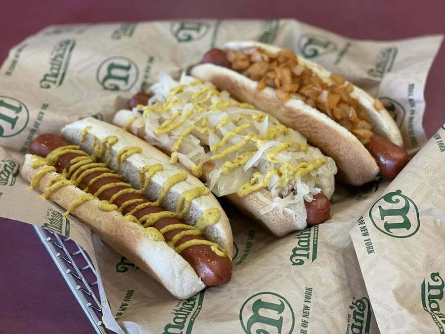 Meatless Farm fecha acordo com icónica marca de cachorros-quentes