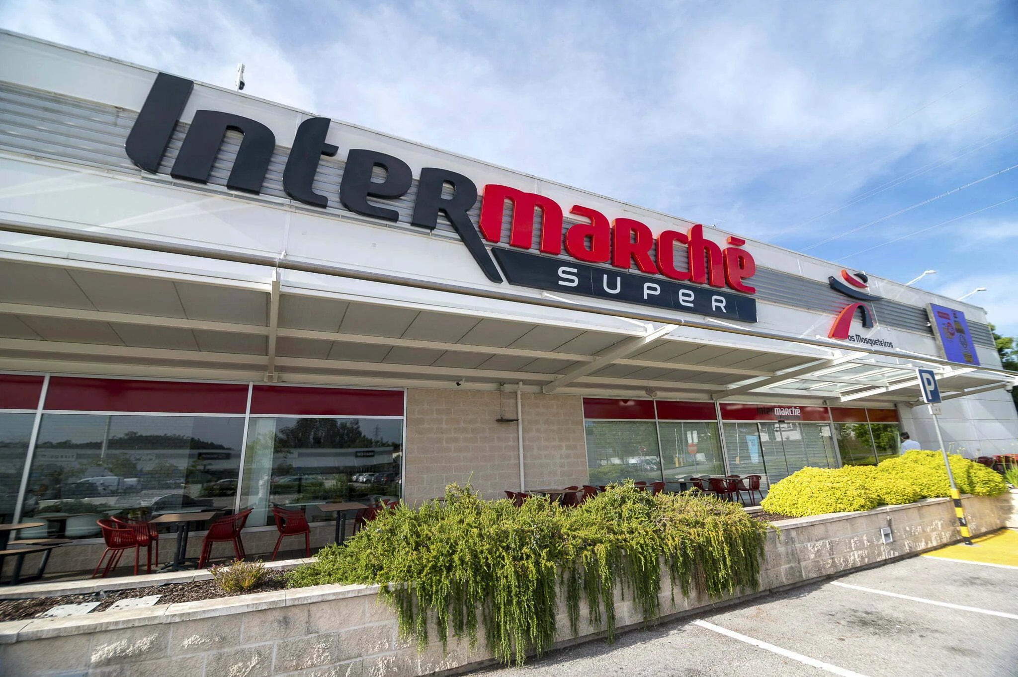 Intermarché inaugura loja em Taveiro