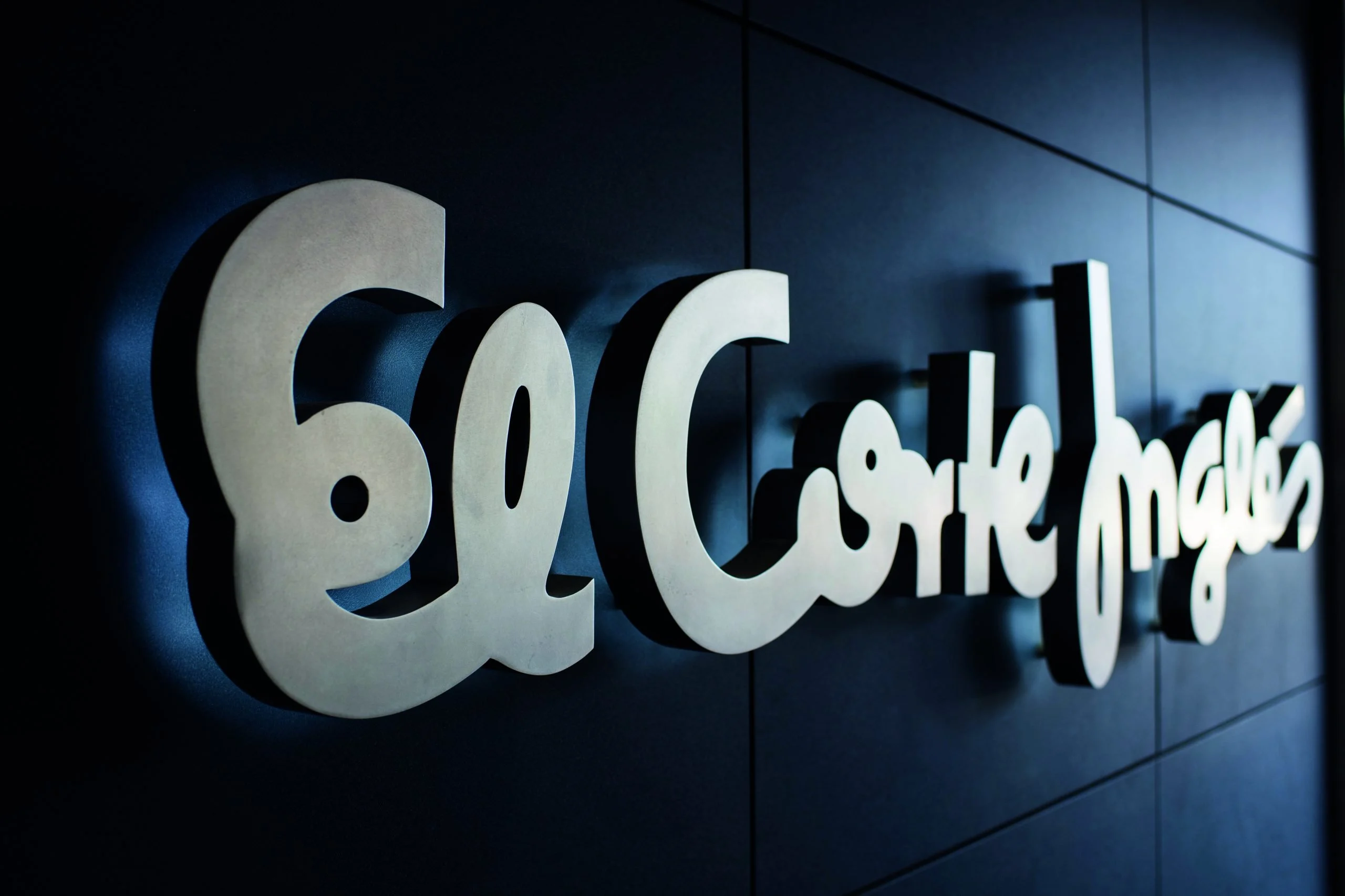 El Corte Inglés com prejuízo de 445 milhões de euros