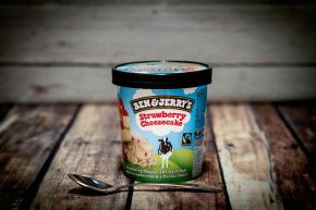Cofundador da Ben & Jerry’s demite-se em protesto contra a perda de independência sob a Unilever