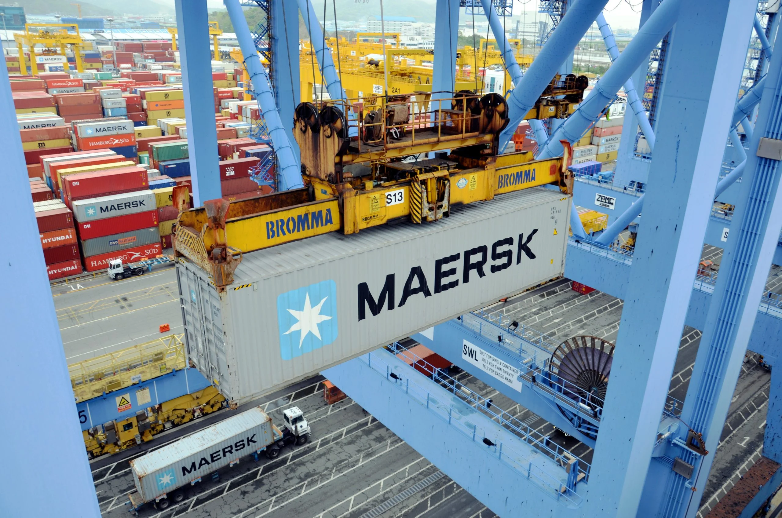 Maersk espera que o crescimento da procura de contentores abrande