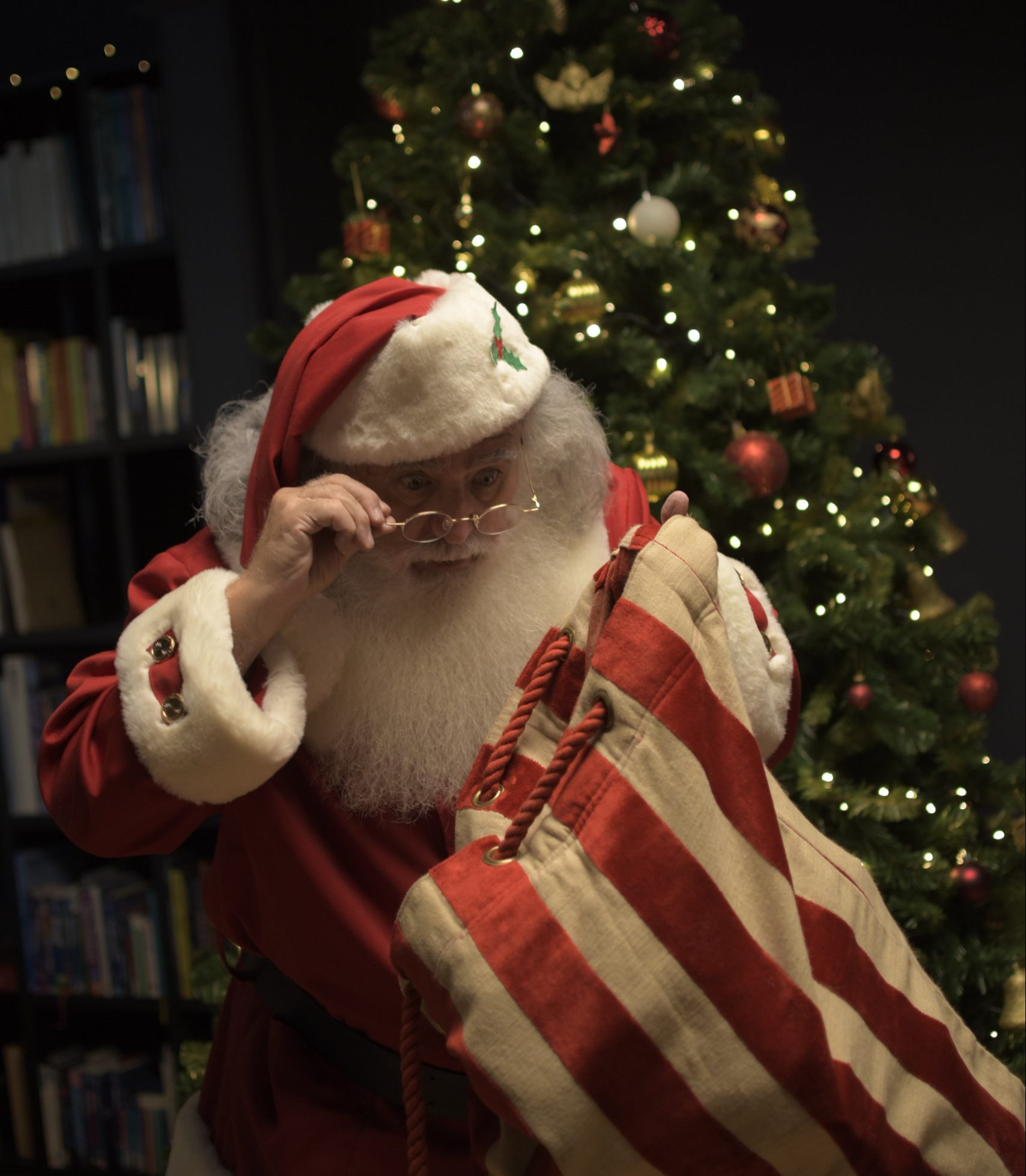 Pai Natal mantém as tradições em teletrabalho