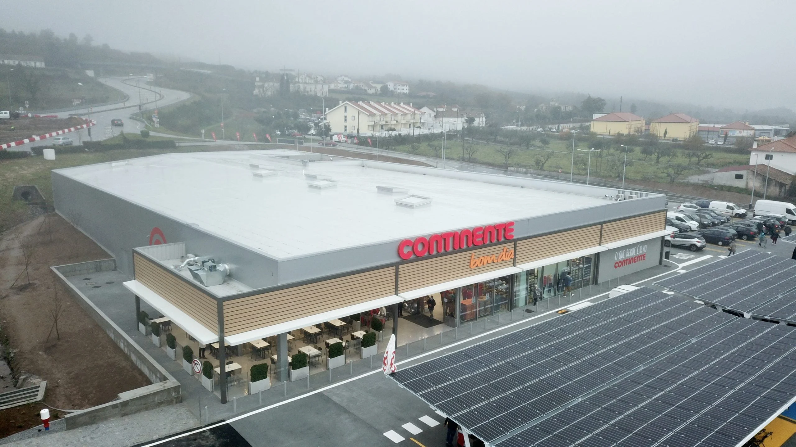 Continente inaugura primeira loja em Gouveia