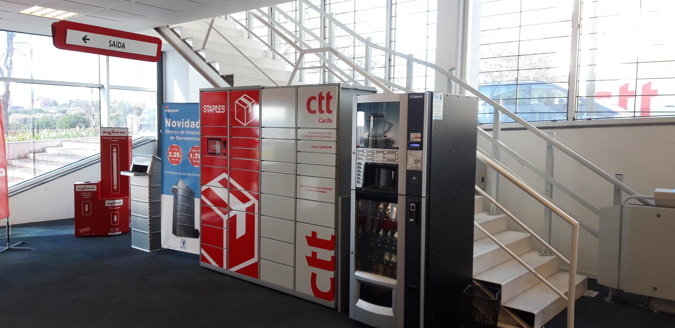 Cacifo CTT Staples Almada